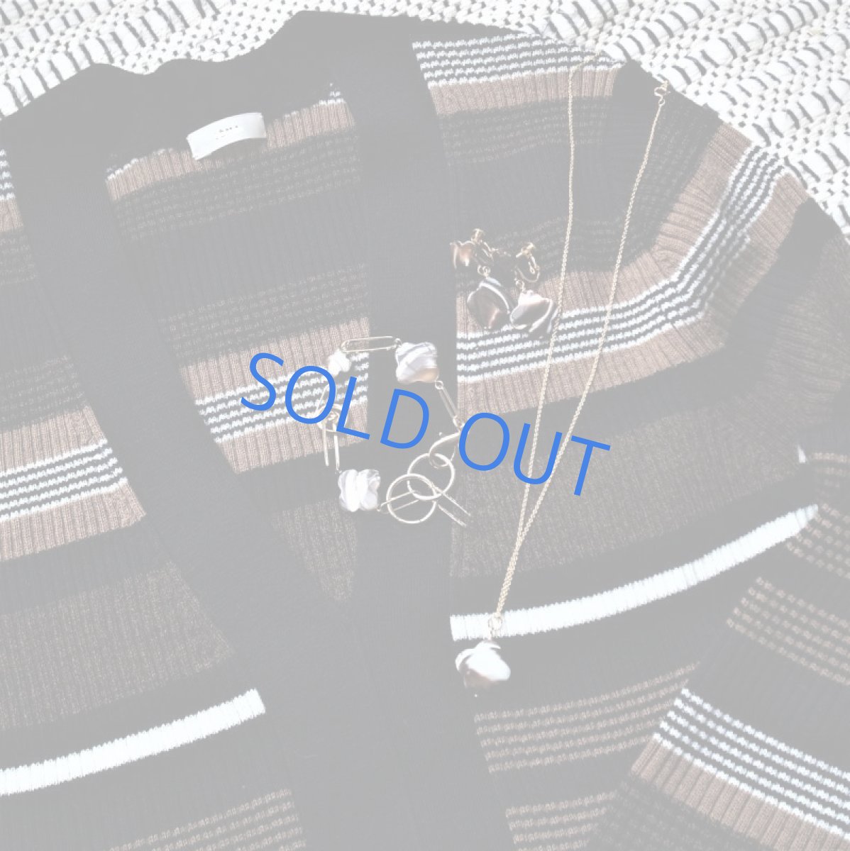 画像8: 半額SALE【残り1】大粒　ブラウンシェル　フラワー　ゴールドチェーンブレスレット (8)