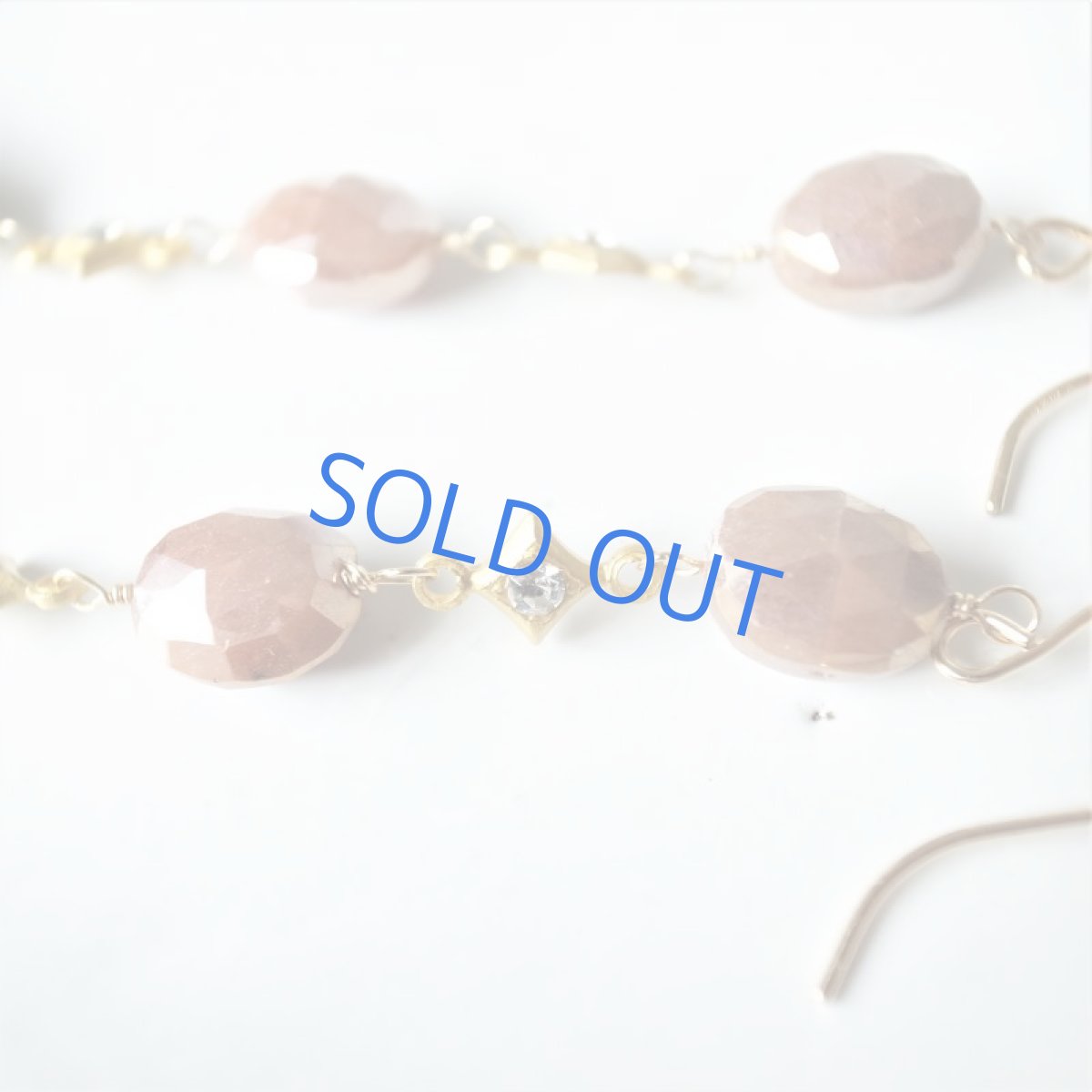 画像4: 【イヤリング変更可・残り1】ベージュムーンストーン　＆　ムーアカイト　14kgfフックピアス  (4)