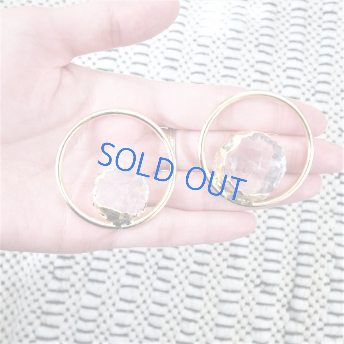 画像2: 半額SALE【残り2・コードSLECT】クリスタル　ラフロック　ゴールデンサークル　革コードネックレス約85cm (2)