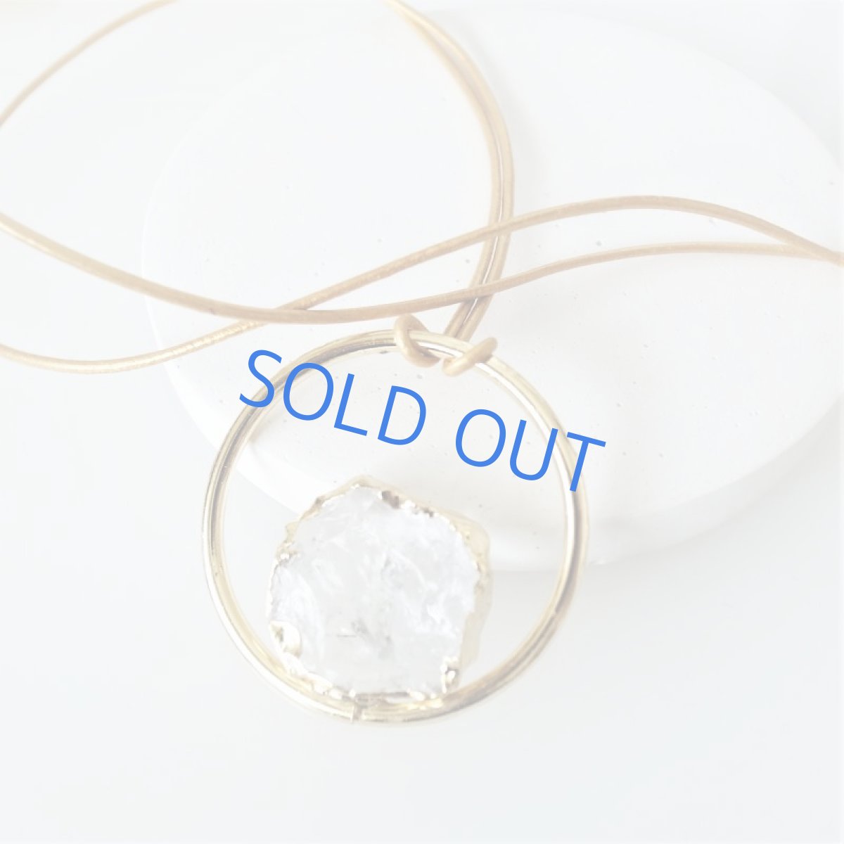 画像6: 半額SALE【残り2・コードSLECT】クリスタル　ラフロック　ゴールデンサークル　革コードネックレス約85cm (6)