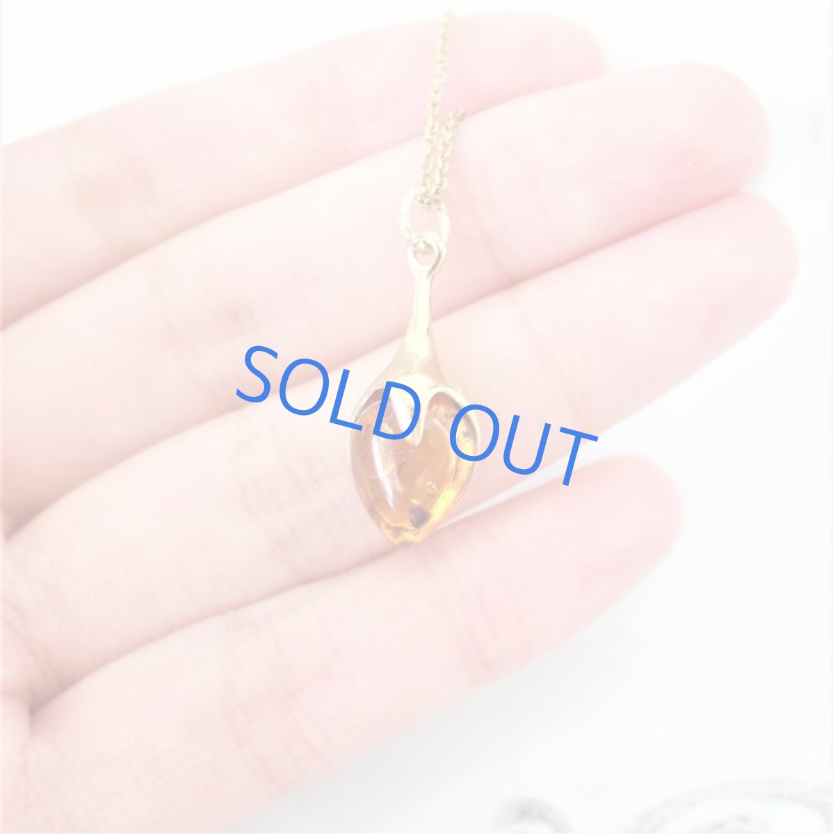 画像4: 【残り1】花のつぼみ　バルティックアンバー（琥珀）　40cm14kgfネックレス (4)