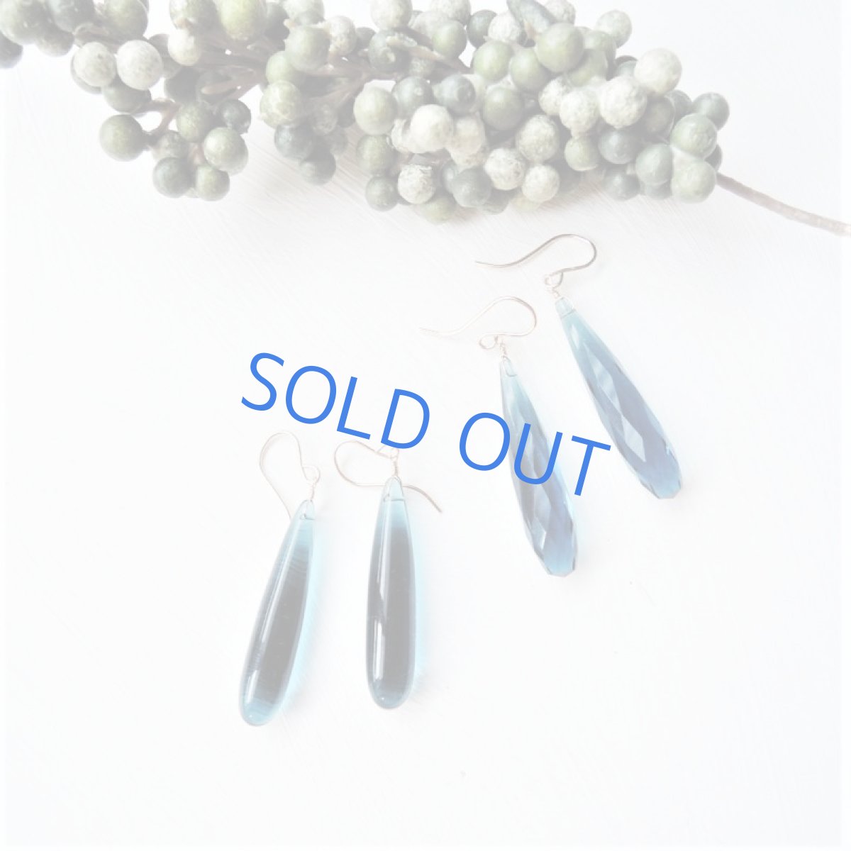 画像4: 【イヤリング変更可・カットタイプのみ】細長大粒　ピーコックブルークォーツ　14kgfピアス (4)