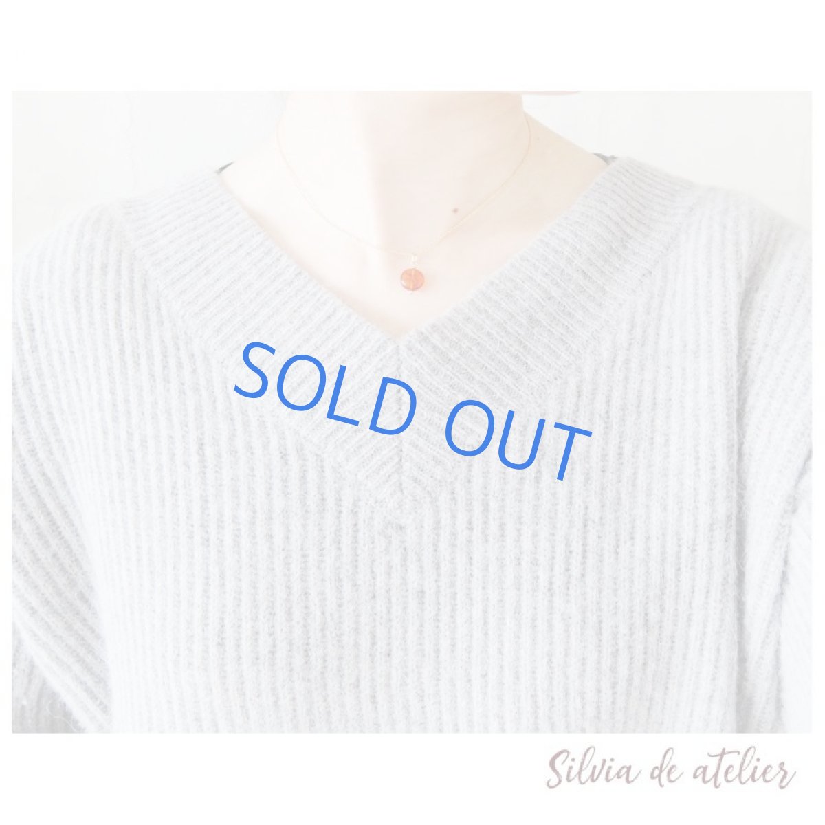 画像5: 半額SALE【残り5】バルティックアンバー(琥珀）　コイン　一粒　サージカルステンレスネックレス40cm  (5)