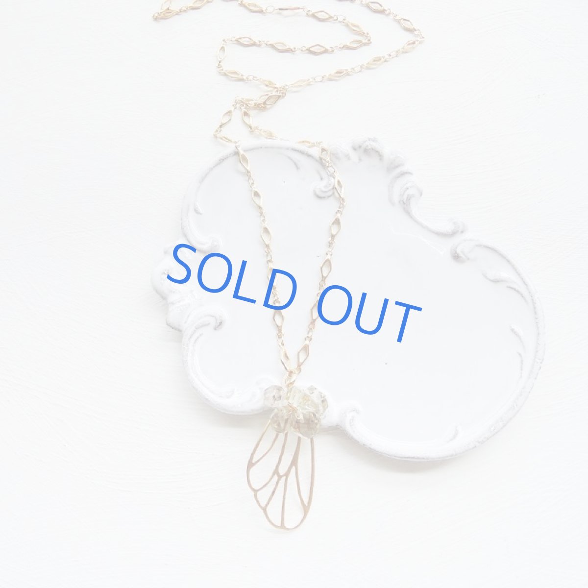 画像4: 【1点もの】レモンスモーキークォーツ　マットゴールド　バタフライ　サージカルステンレスロングネックレス (4)