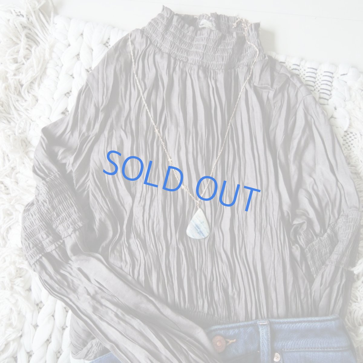 画像5: 【1点もの・C】希少石　超大粒　ブルーシェライト（シーライト）　ゴールドロングネックレス (5)