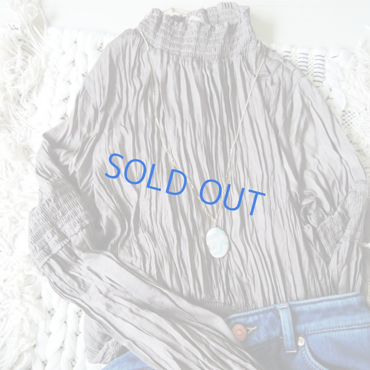 画像4: 【1点もの・B】希少石　超大粒　ブルーシェライト（シーライト）　ゴールドロングネックレス (4)