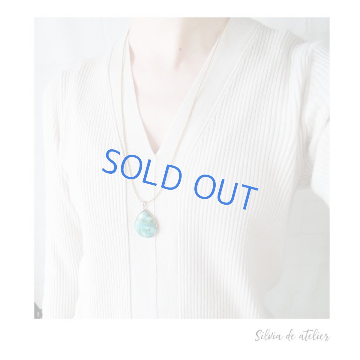 画像6: 【1点もの・A】超大粒 クリソコラ ゴールド牛革コードロングネックレス (6)