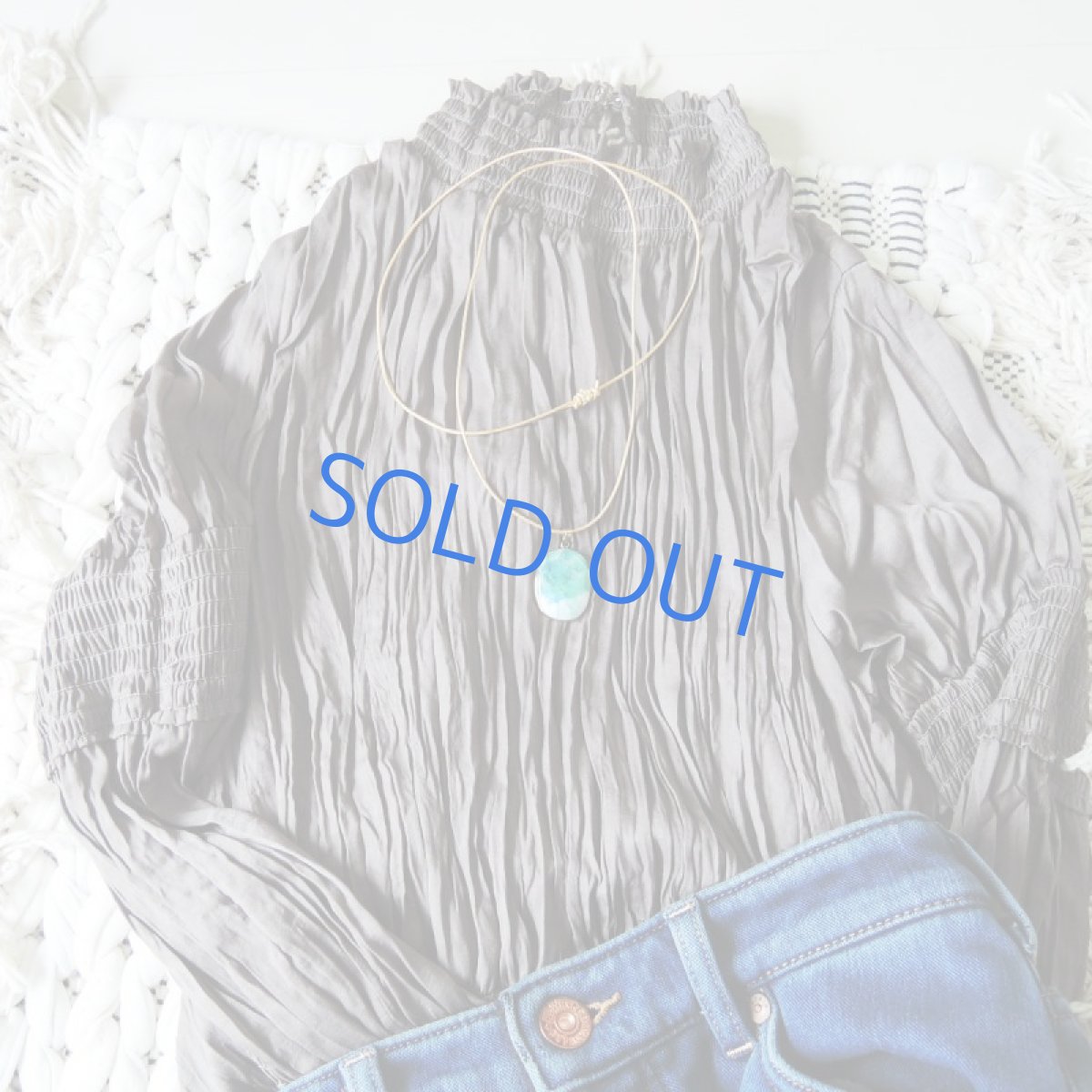 画像6: 【1点もの・D】希少石！超大粒　クァントムクアトロシリカ　ゴールド牛革コードロングネックレス (6)