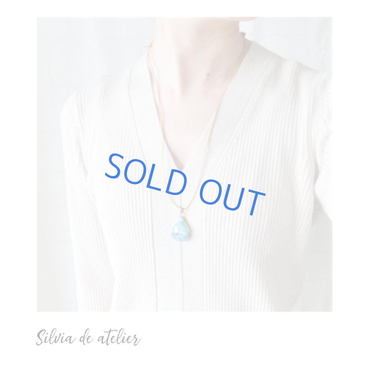 画像7: 【1点もの・A】希少石！超大粒　クァントムクアトロシリカ　ゴールド牛革コードロングネックレス (7)