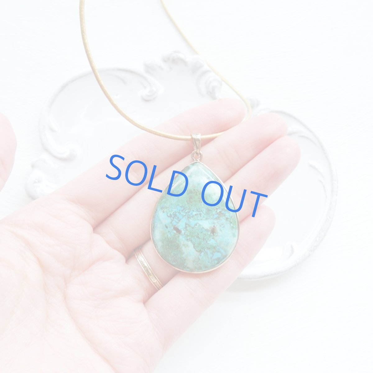 画像3: 【1点もの・A】超大粒 クリソコラ ゴールド牛革コードロングネックレス (3)