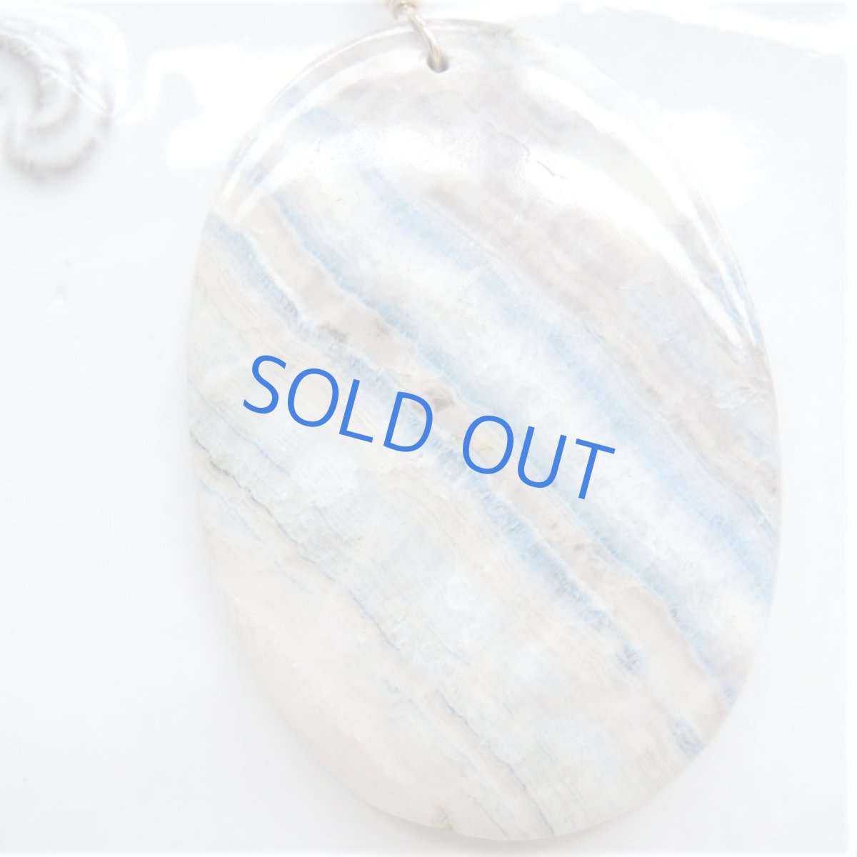 画像2: 【1点もの・A】希少石　超大粒　ブルーシェライト（シーライト）　ゴールドロングネックレス (2)