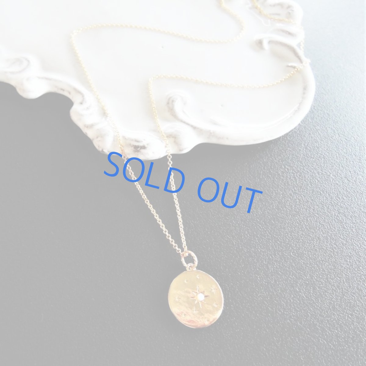 画像4: 残り1　輝くシリウス　オパールのゴールドチャーム　14kgfネックレス40cm (4)