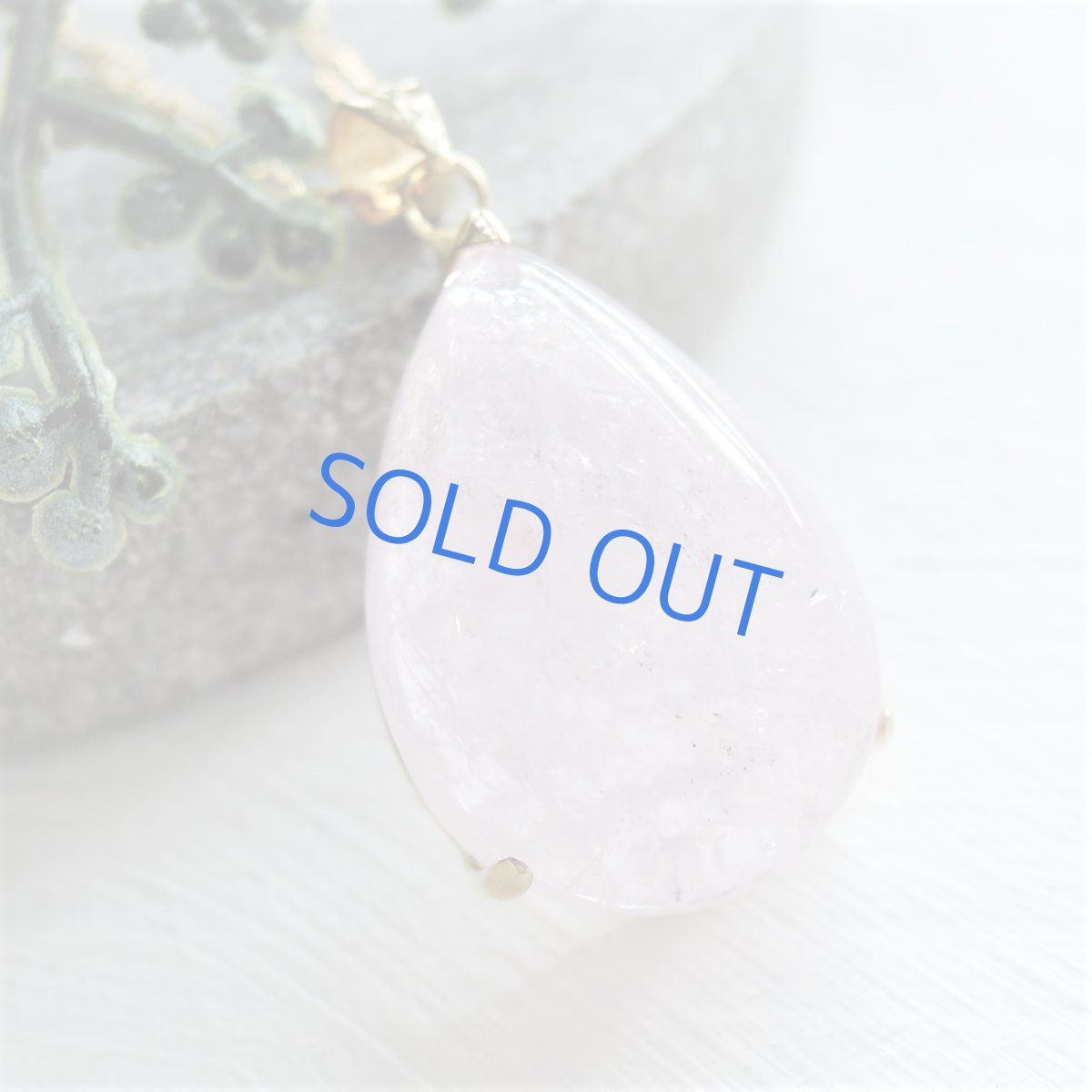 画像3: 【1点もの・B】桜ピンク　大粒　ピンクアクアマリン（モルガナイト）　つるりん滴型　約50cmサージカルステンレスネックレス (3)