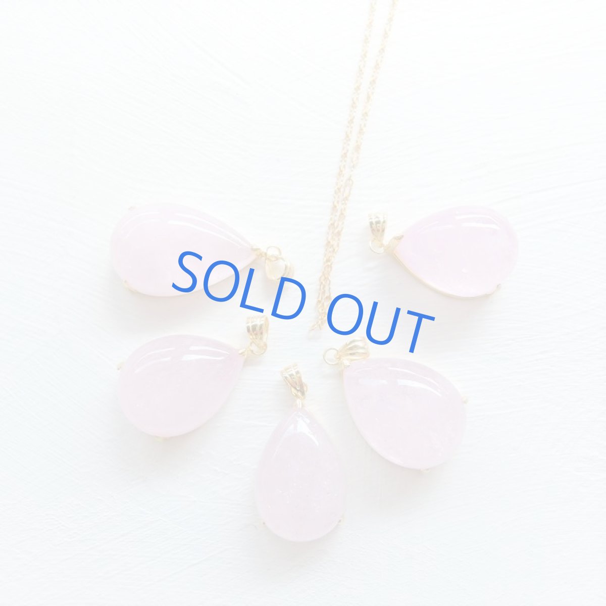 画像8: 【1点もの・B】桜ピンク　大粒　ピンクアクアマリン（モルガナイト）　つるりん滴型　約50cmサージカルステンレスネックレス (8)