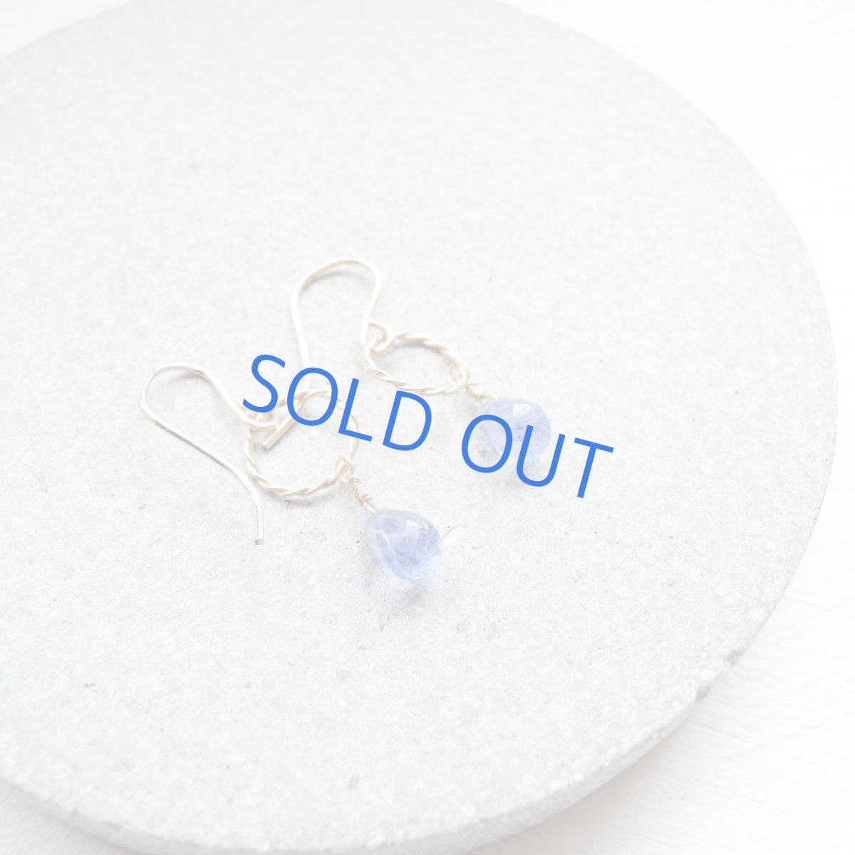 画像4: 【イヤリング変更可・限定数のみ】４Aランク　タンザナイトドロップ　ワイヤーリング　14kgfフックピアス (4)