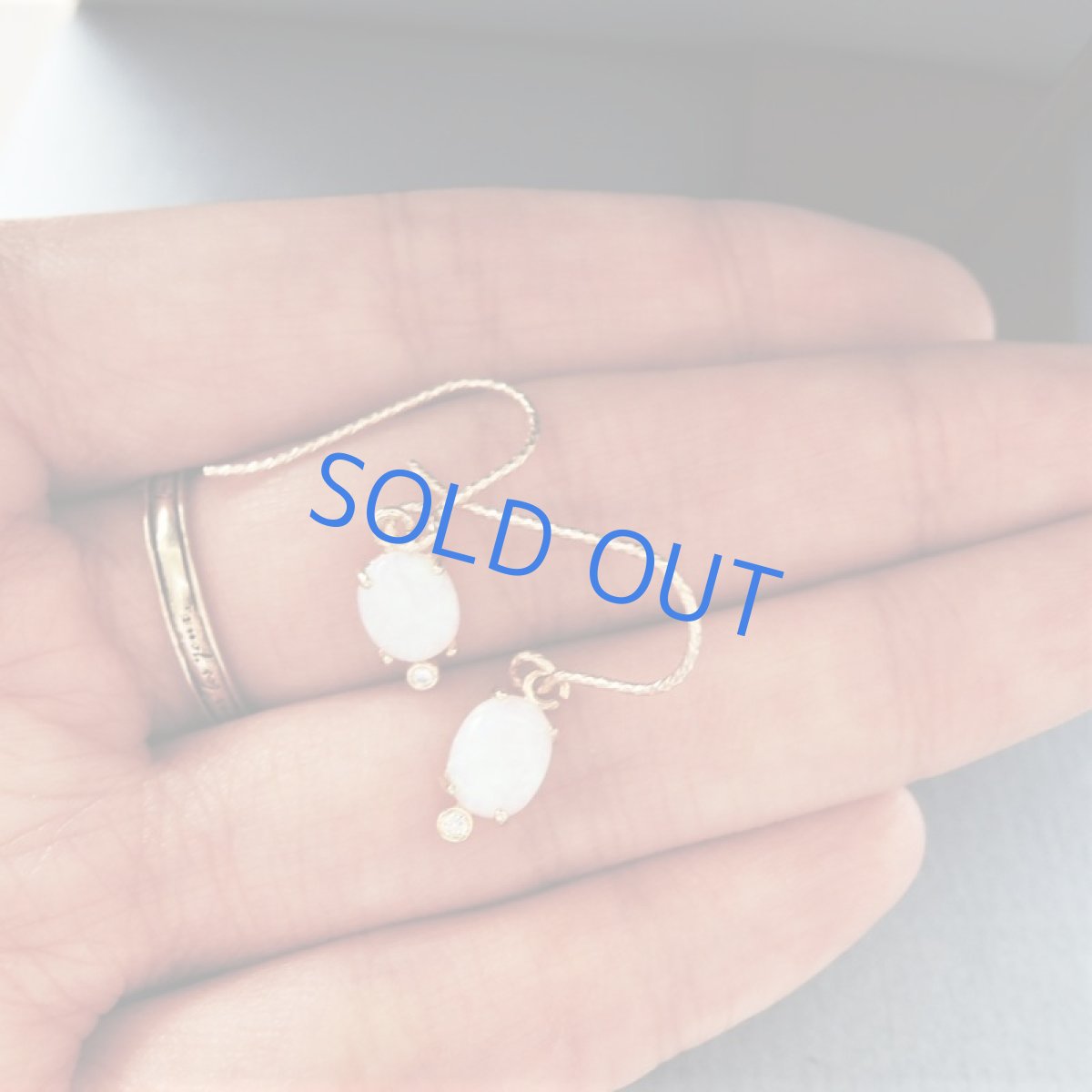 画像5: 【残り1・イヤリング変更可】オパールガラス　ミニジルコニア付　14KGFフックピアス (5)