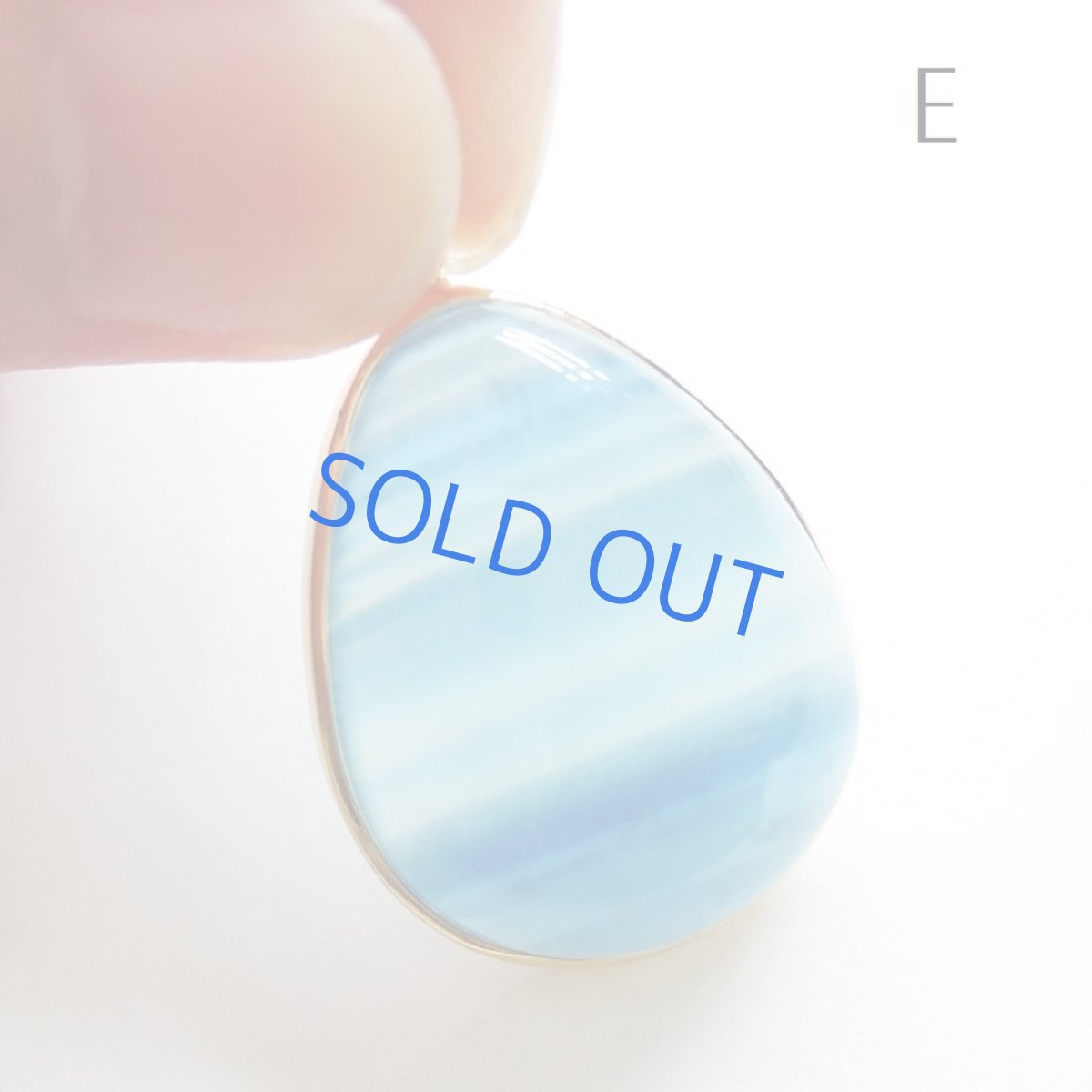 画像14: 【お届け粒D】天然ストライプ　超大粒　カルサイト　フレーム　革コードネックレス約85cm (14)