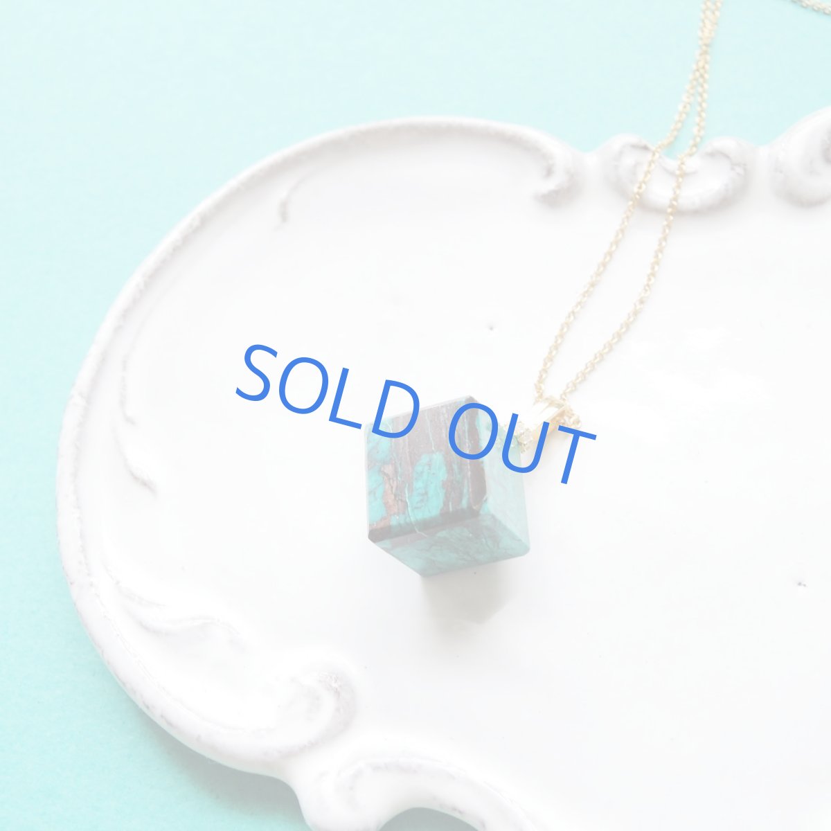 画像2: 半額SALE【1点もの・B】鮮やかなグリーンマーブル！　地球の石　キューブ　クリソコラ　サージカルステンレス50cm (2)