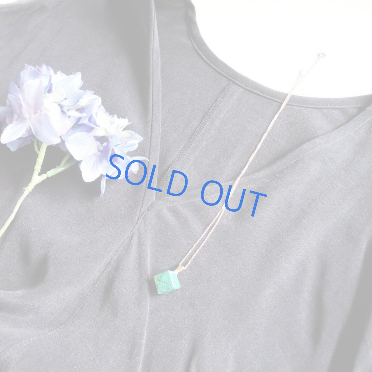 画像6: 半額SALE【1点もの・C】鮮やかなグリーンマーブル！　地球の石　キューブ　クリソコラ　サージカルステンレス50cm (6)