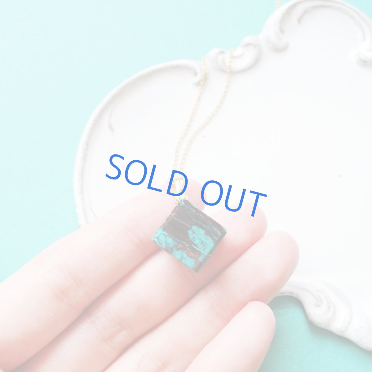 画像4: 半額SALE【1点もの・B】鮮やかなグリーンマーブル！　地球の石　キューブ　クリソコラ　サージカルステンレス50cm (4)