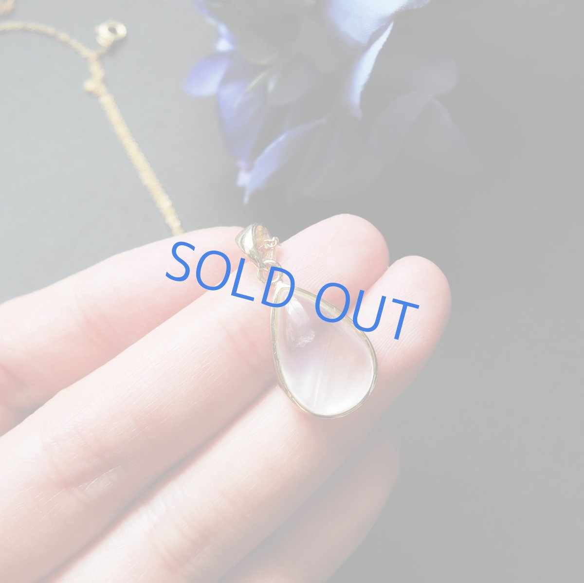 画像4: 【1点もの・ティアB】AAA　ロイヤルブルームーンストーン（ペリステライト）　カボションフレーム　14KGFネックレス40cm (4)