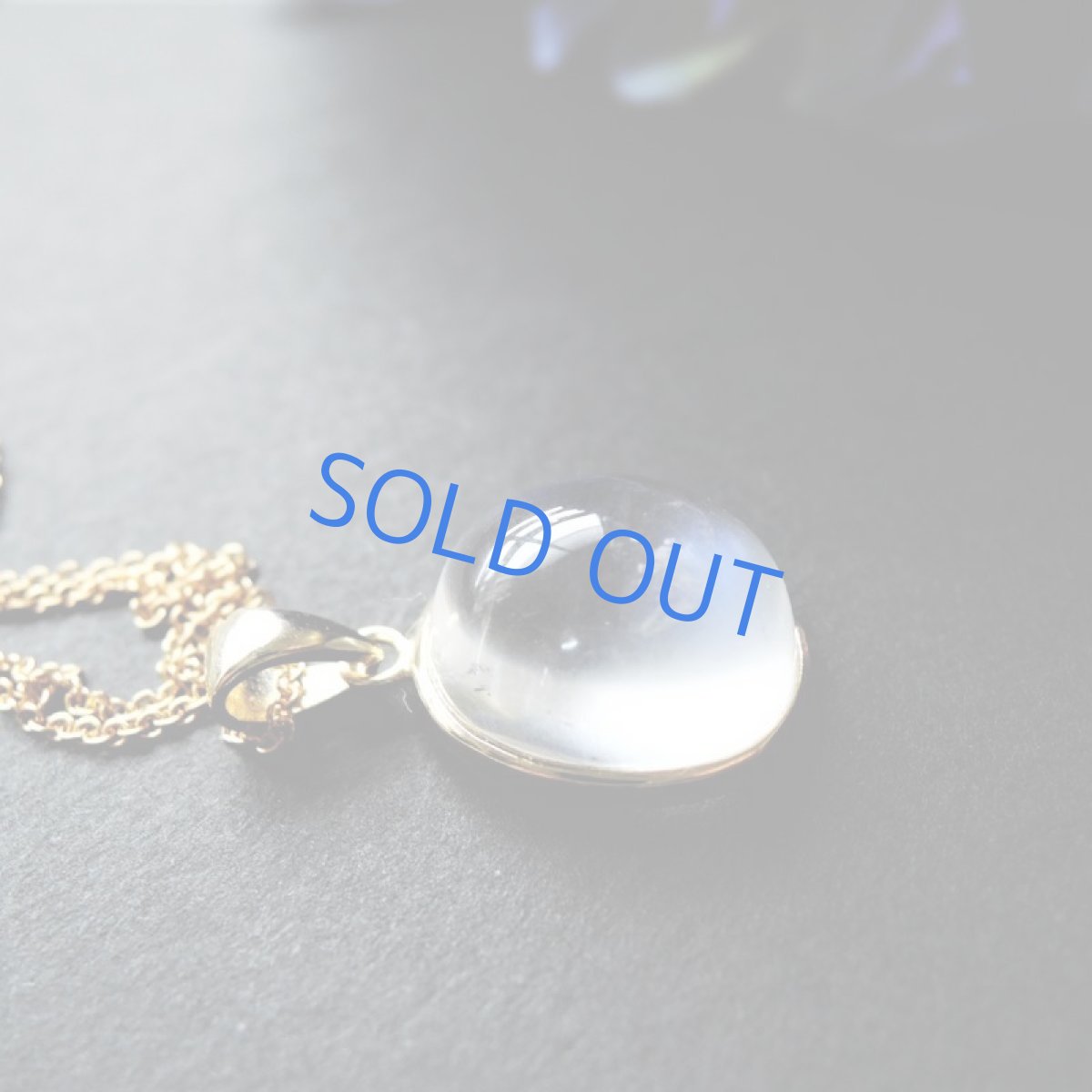 画像2: 【1点もの・オーバルD】AAA　ロイヤルブルームーンストーン（ペリステライト）　カボションフレーム　14KGFネックレス40cm (2)