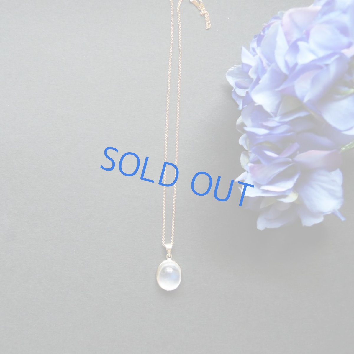 画像5: 【1点もの・オーバルD】AAA　ロイヤルブルームーンストーン（ペリステライト）　カボションフレーム　14KGFネックレス40cm (5)