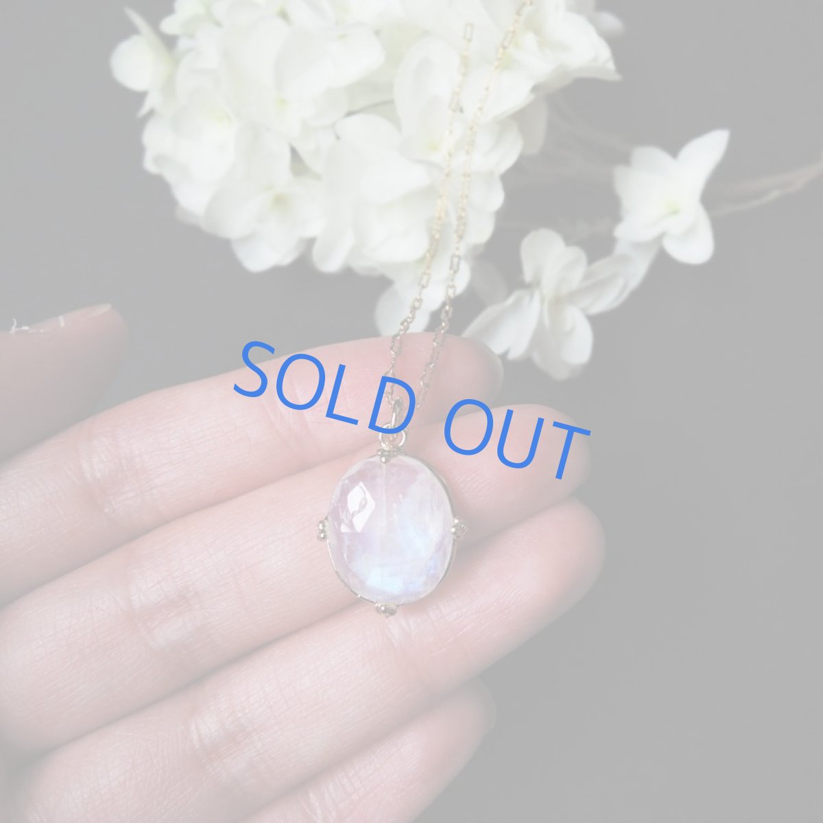 画像2: 【1点もの・オーバルD】飾り爪セット　AAA+　レインボームーンストーン　ルース　14KGFネックレス50センチ (2)