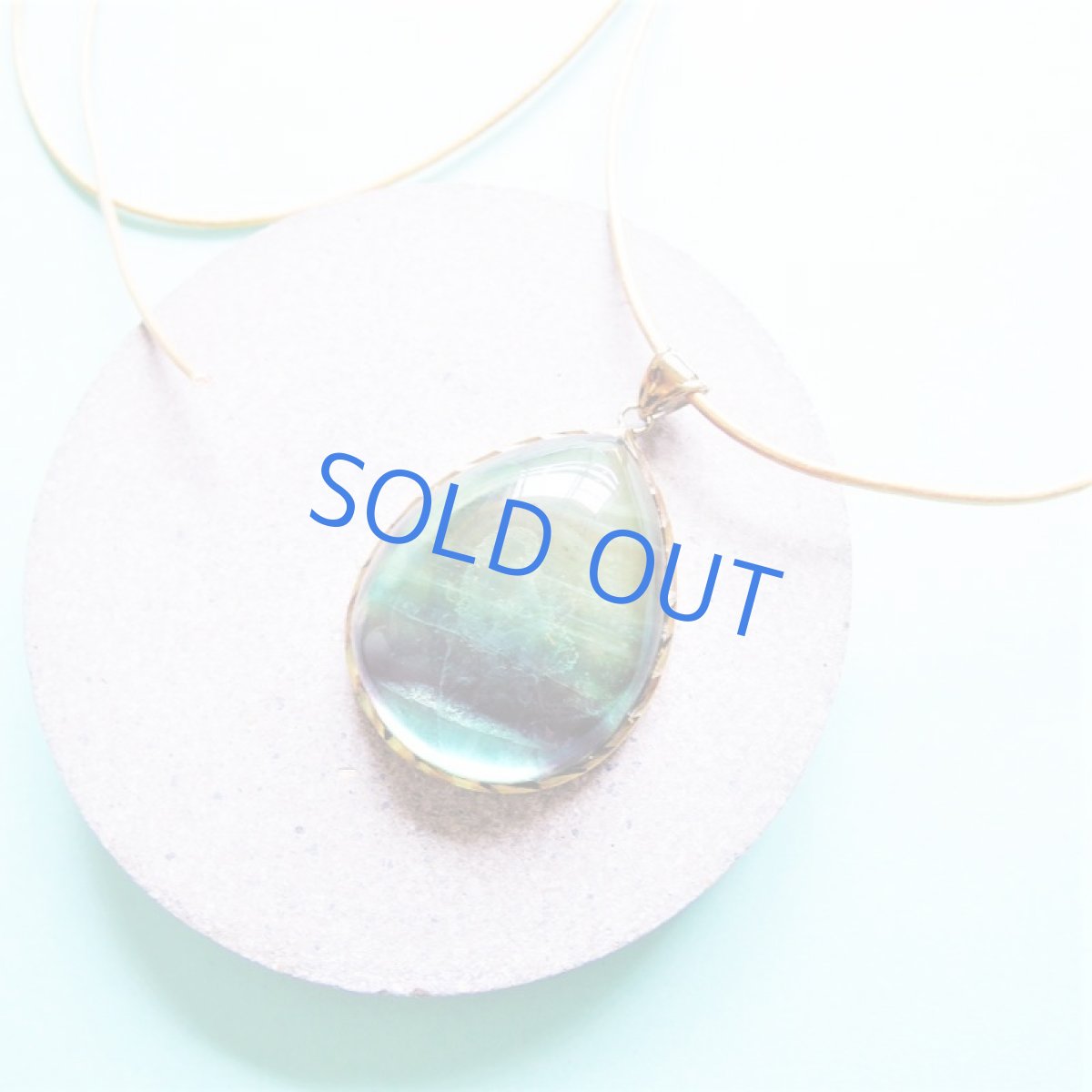 画像3: 【1点もの・セッティングC】超大粒　マルチフローライト　ペンダント　革コード約90センチネックレス (3)