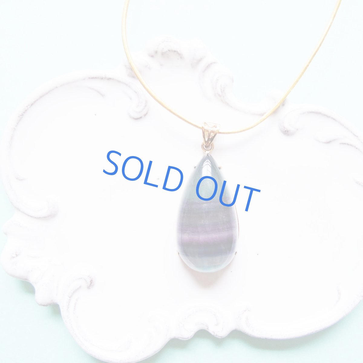 画像4: 【1点もの・フレームF】超大粒　マルチフローライト　ペンダント　革コード約90センチネックレス (4)