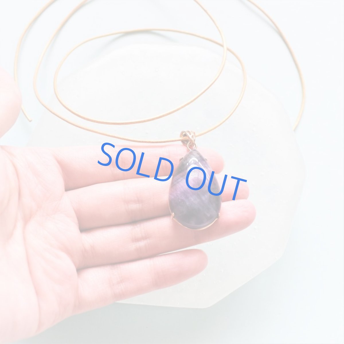 画像5: 【1点もの・フレームC】超大粒　マルチフローライト　ペンダント　革コード約90センチネックレス (5)