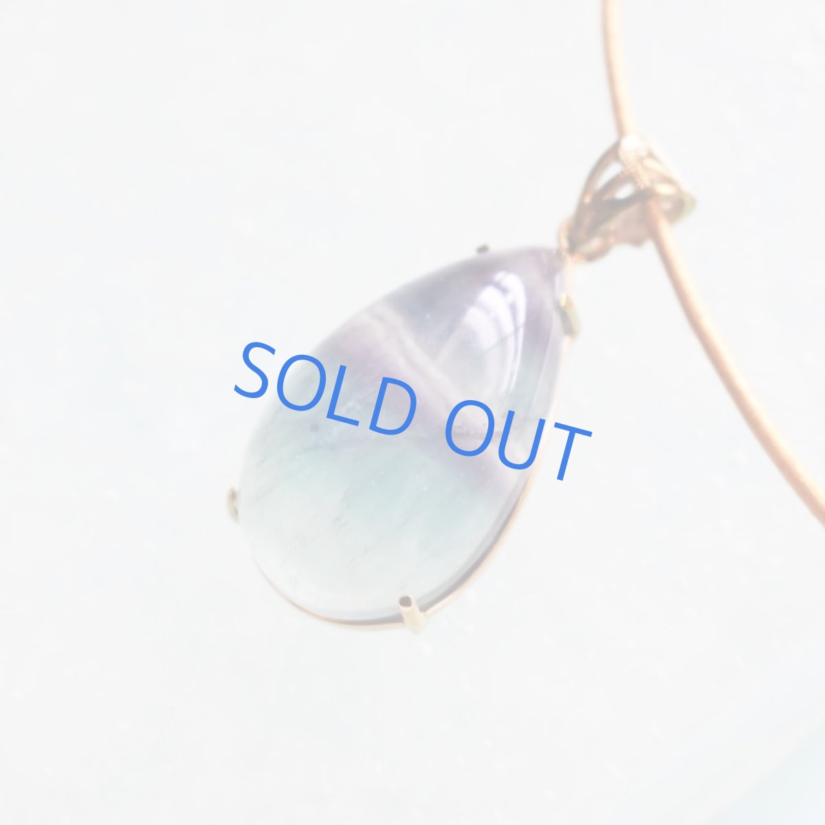 画像2: 【1点もの・フレームA】超大粒　マルチフローライト　ペンダント　革コード約90センチネックレス (2)