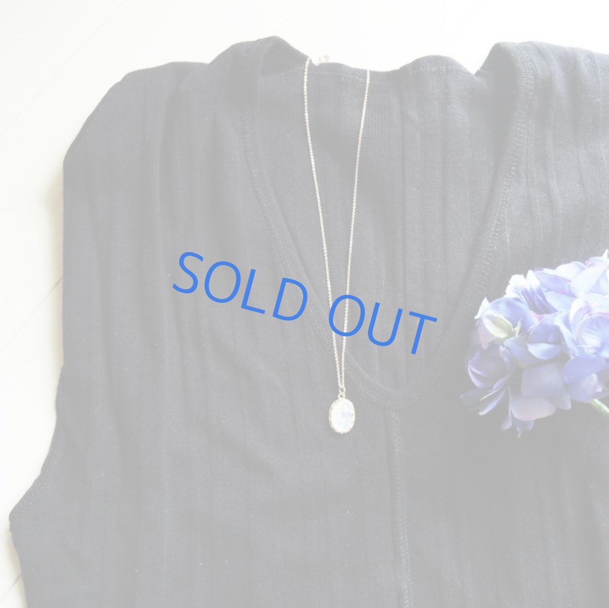 画像9: 【残り1】ホワイトラブラドライト　カボション　フラワーフレーム　約40cm　14kgfネックレス (9)