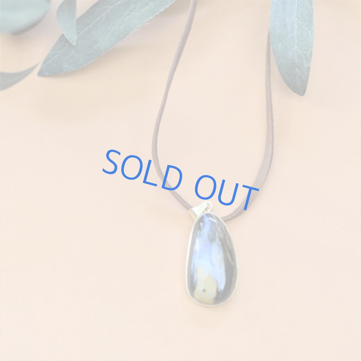 画像4: 半額SALE【1点もの・A】特大サイズ　ボルダーオパール　ペンダント　鹿革コードブラウンロングネックレス　約80cm (4)