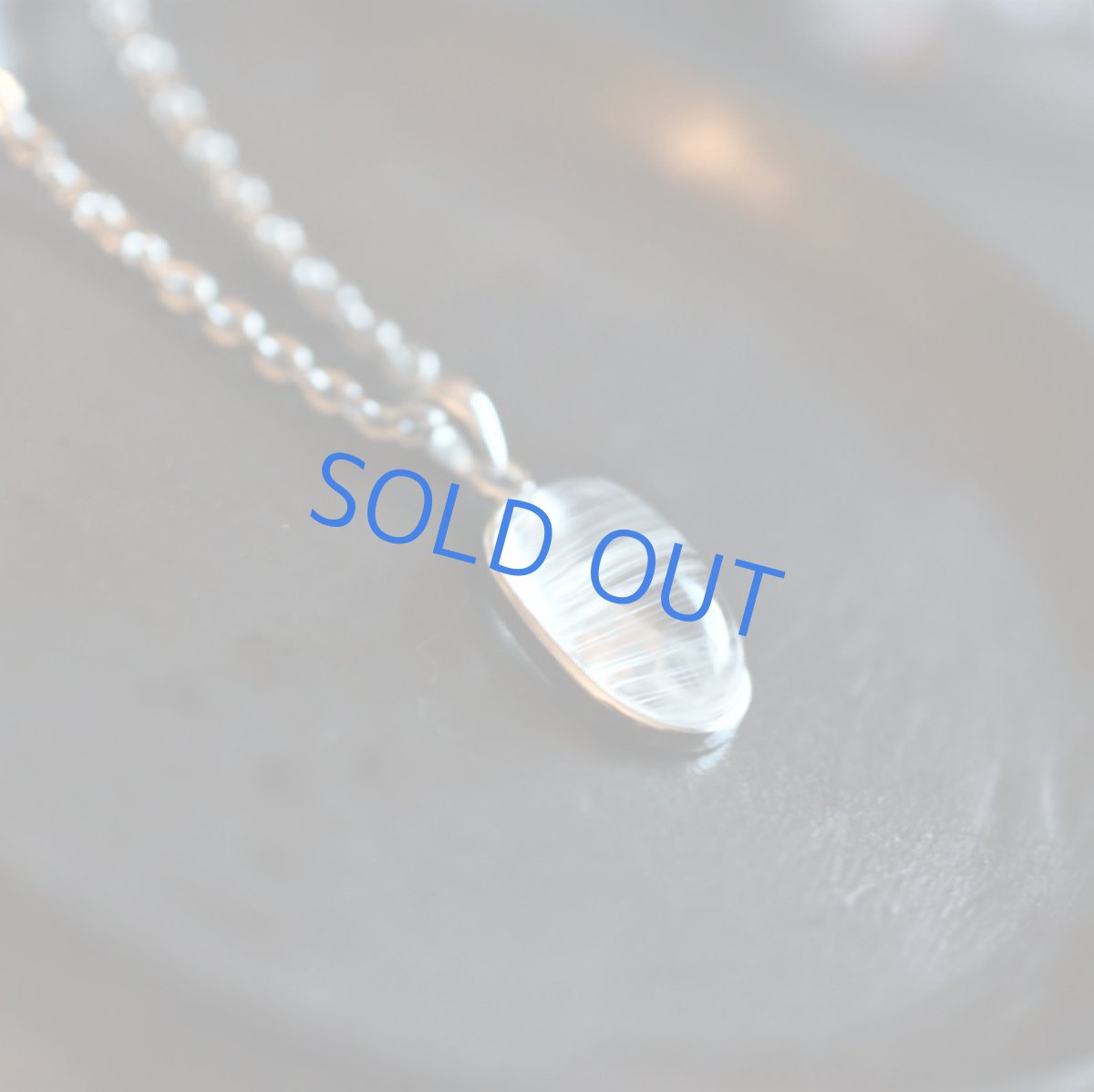 画像4: 【1点もの・D】超希少! マダガスカル産 キャッツアイホワイトトパーズ ペンダント サージカルステンレス約50cmネックレス (4)