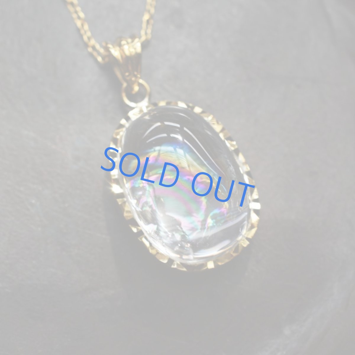 画像4: 【1点もの・オーバルA】幸運を呼ぶ虹色 アイリスクォーツ カボション フレーム 14kgf約50cmチェーンネックレス (4)