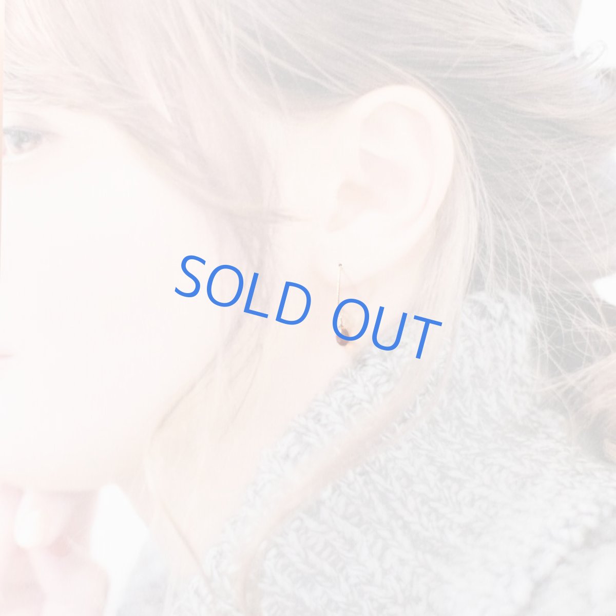 画像7: 【限定数・イヤリング変更可】希少石！マデイラシトリン　ミニドロップ　14KGFグリッターフープフックピアス (7)