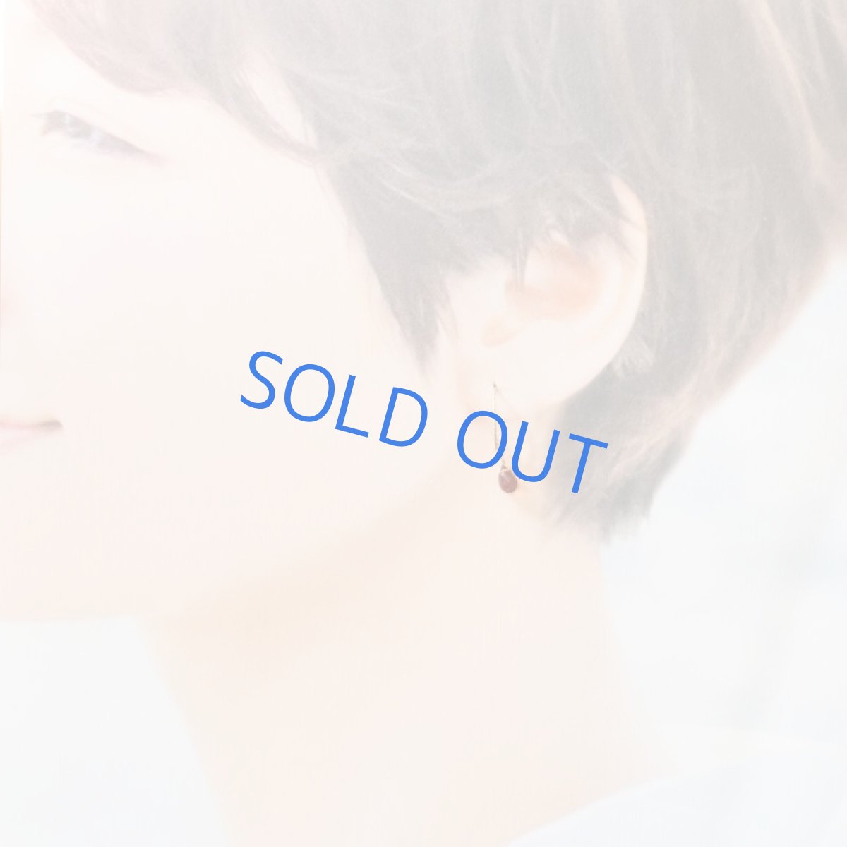 画像8: 【限定数・イヤリング変更可】希少石！マデイラシトリン　ミニドロップ　14KGFグリッターフープフックピアス (8)