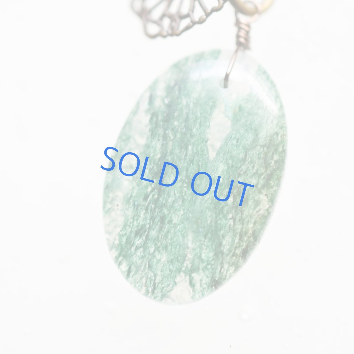 画像3: 【1点もの】グリーンクォーツオーバル アンティークゴールドデザインネックレス約75cm (3)