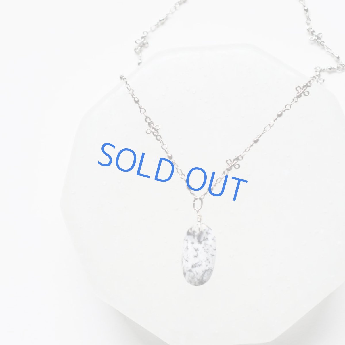 画像6: 【残りAのみ】デンドリティックオパール　オーバル　ロジウムシルバーデザインネックレス約57cm (6)