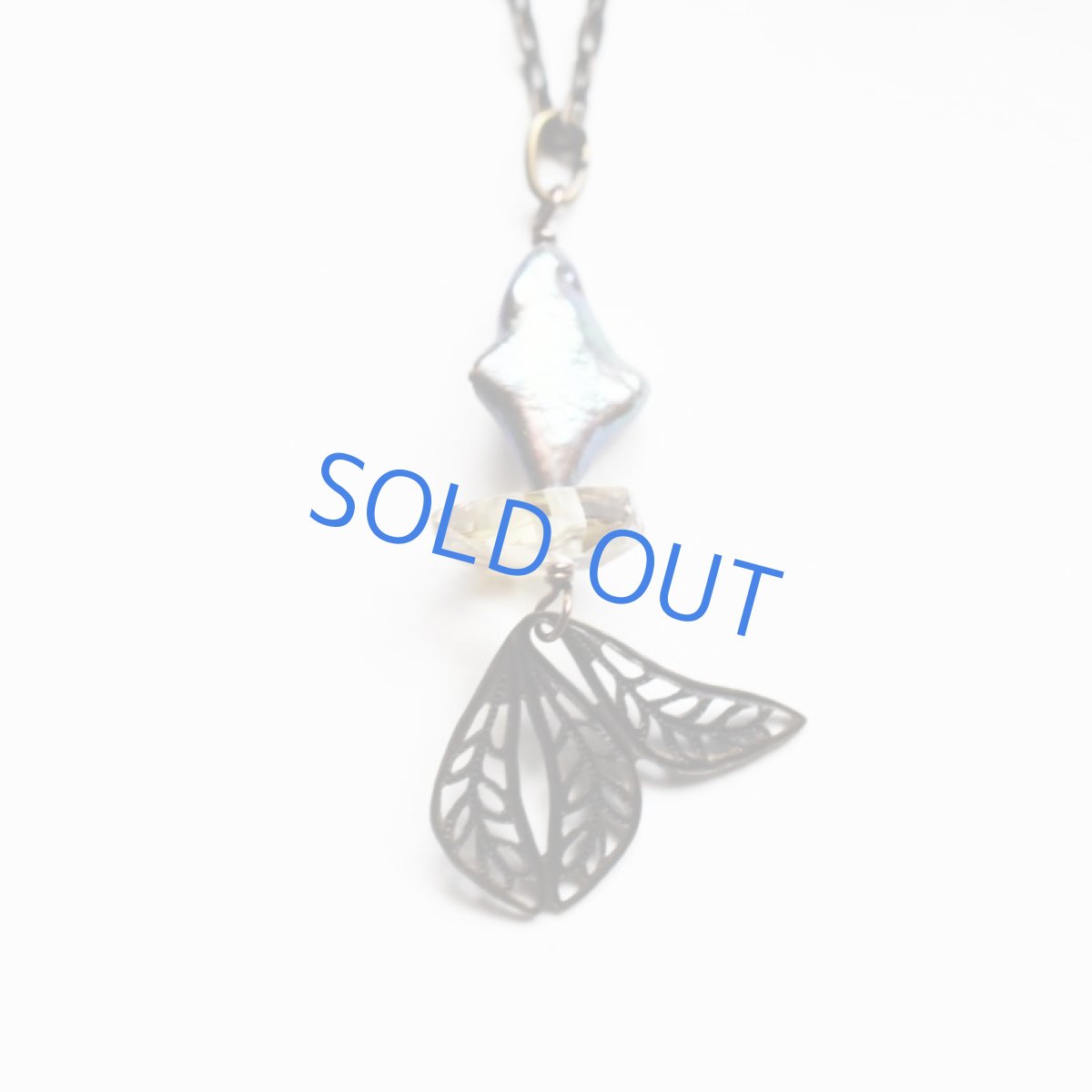 画像2: 【1点もの】淡水パールデザインチャーム アンティークゴールドチェーンネックレス約68cm+5cm (2)