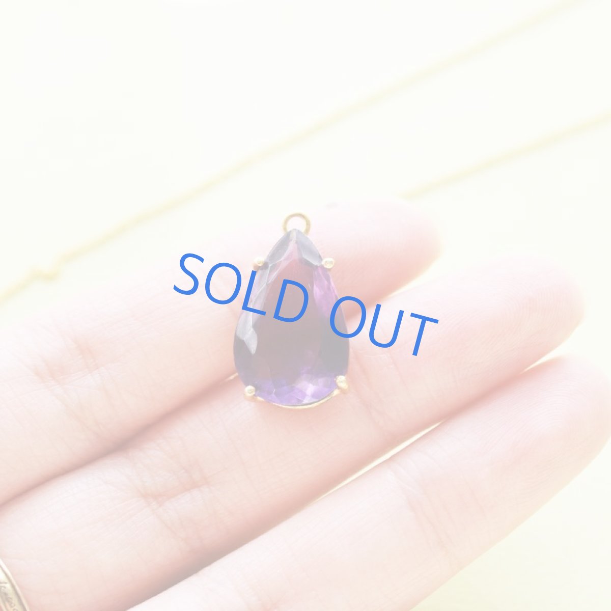 画像2: 【1点もの】宝石用ルース　超大粒　アメジスト　ペアシェイプカット　サージカルステンレスネックレス50cm  (2)