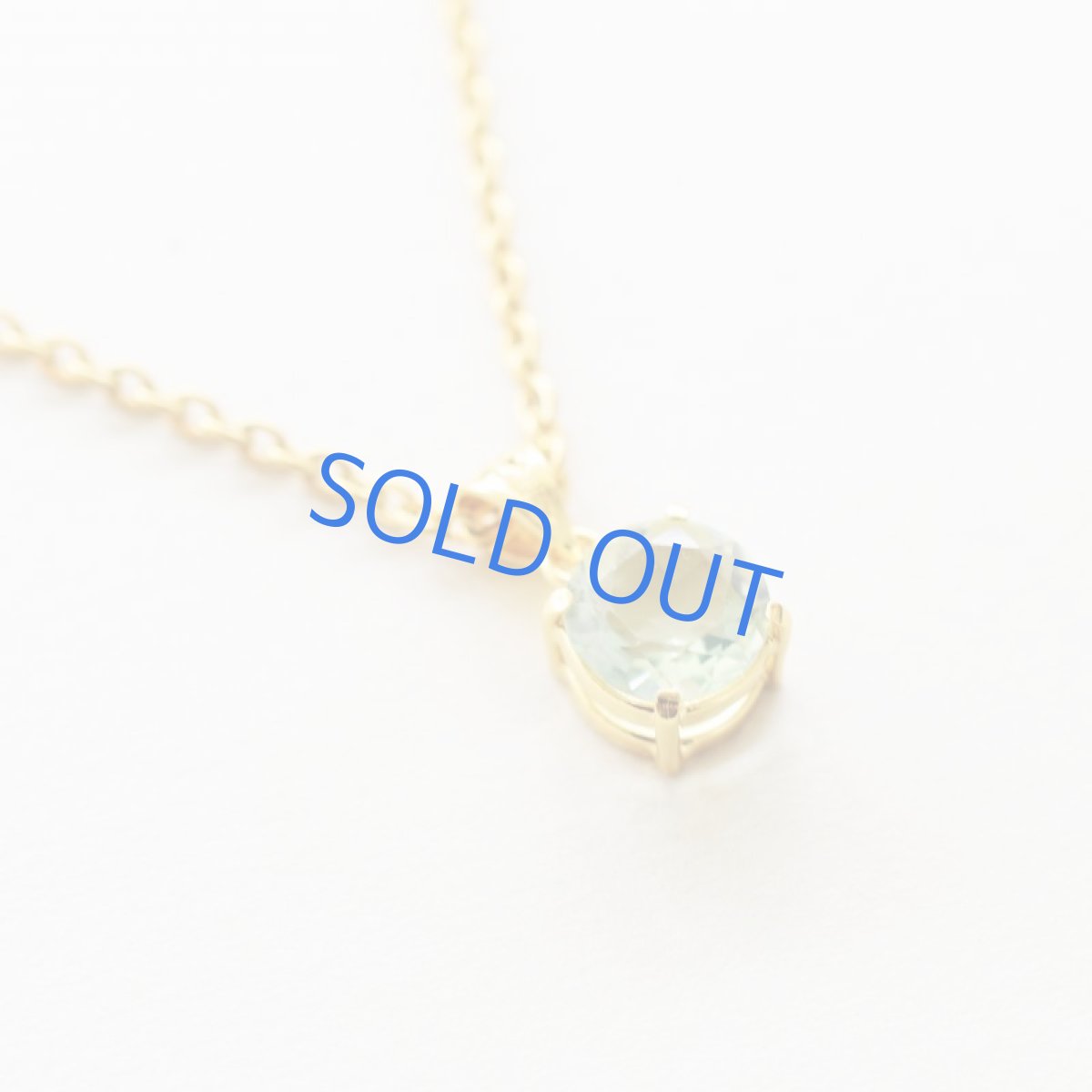 画像2: 【1点もの・ラウンドB】超希少 宝石質 ミントグリーンフローライト サージカルゴールドネックレス50cm  (2)