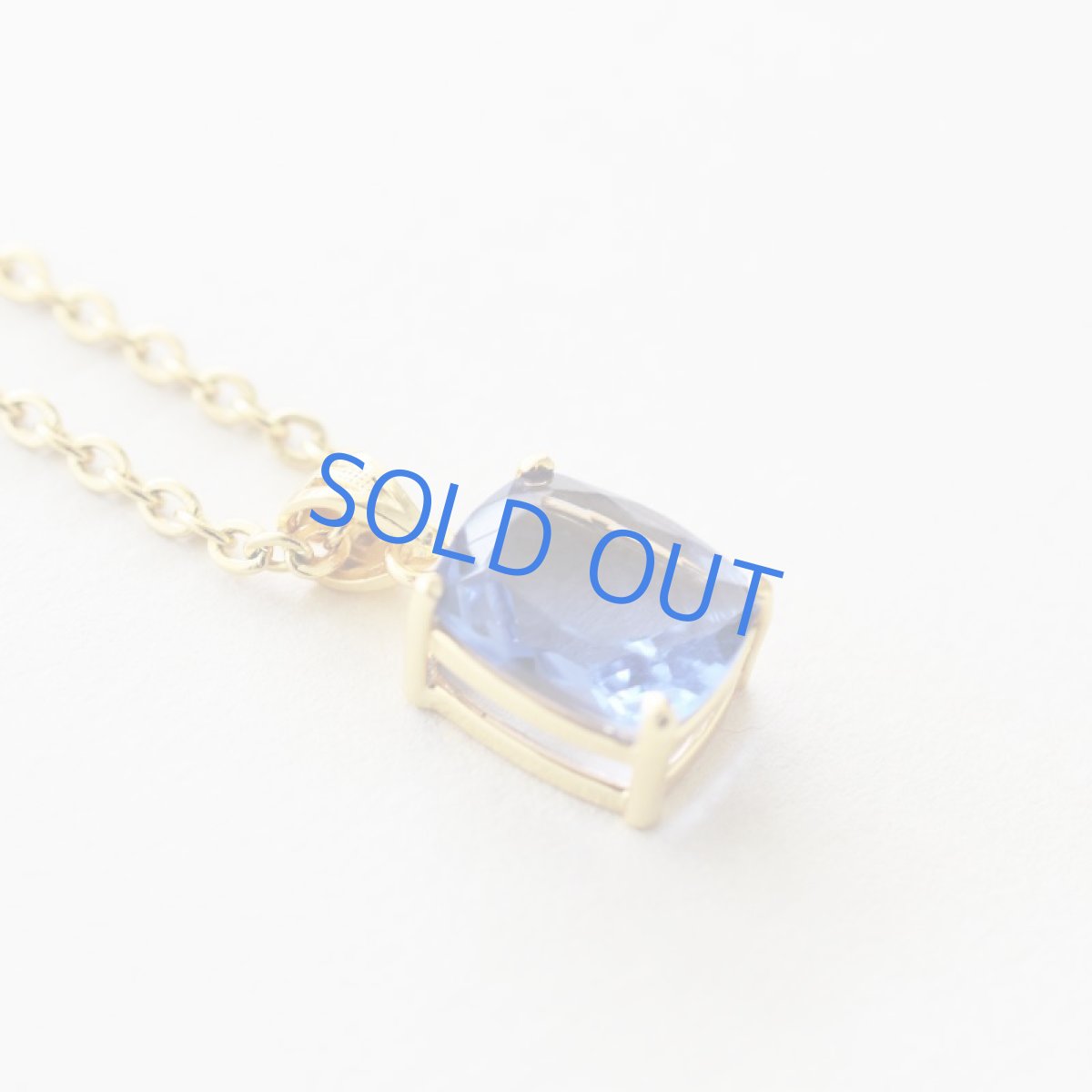 画像8: お取り置き中【1点もの・レクタングルA】超希少 宝石質 カラーチェンジブルーフローライト サージカルゴールドネックレス50cm  (8)