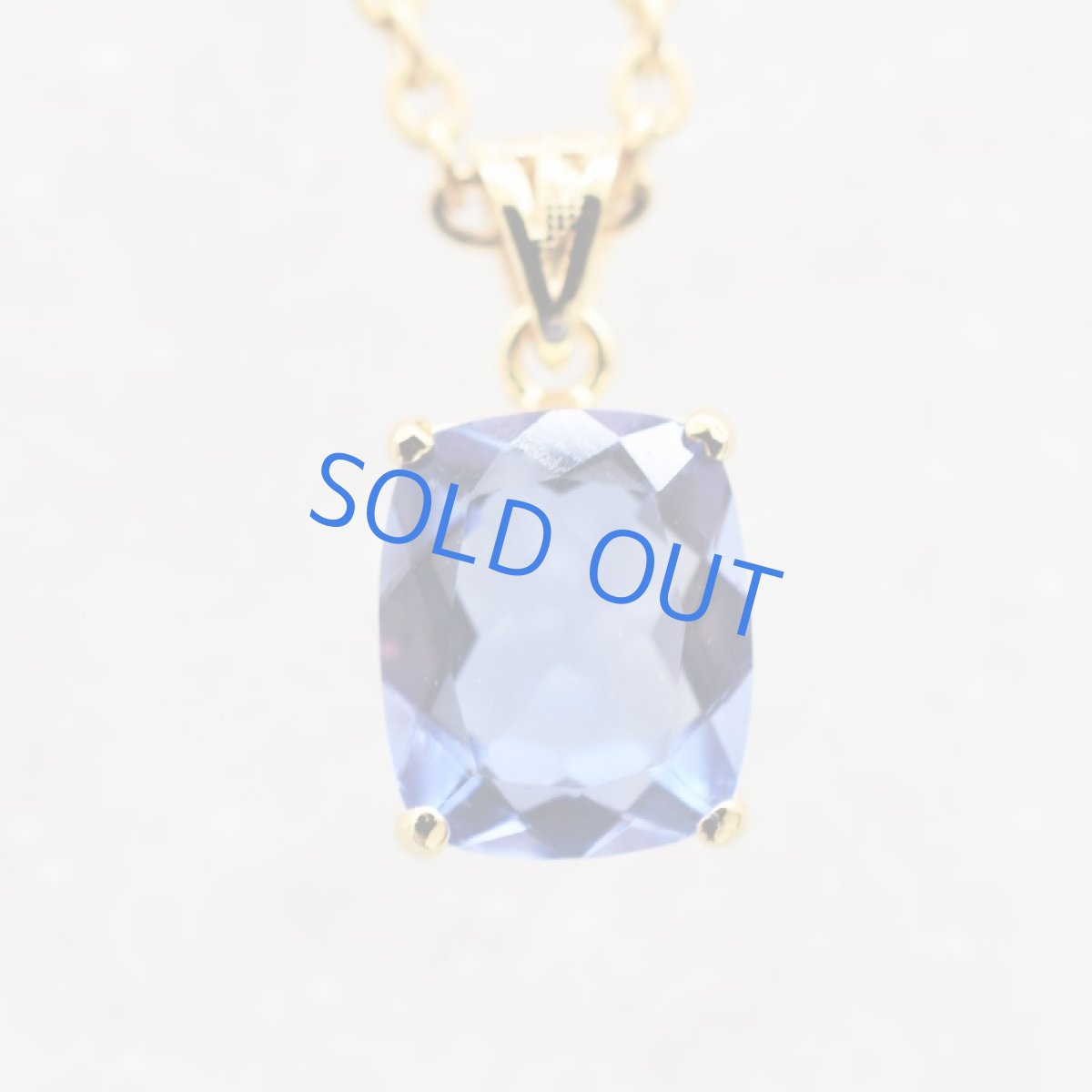 画像2: お取り置き中【1点もの・レクタングルA】超希少 宝石質 カラーチェンジブルーフローライト サージカルゴールドネックレス50cm  (2)