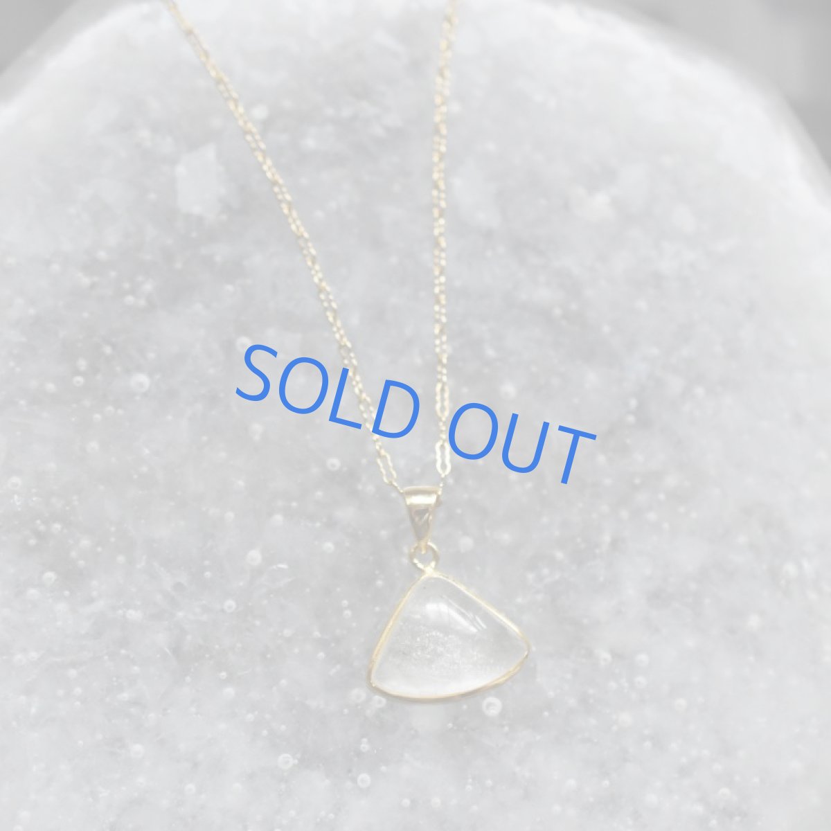 画像4:  【1点もの・サンカクC】希少! リビアンデザートグラス ペンダントネックレス 14KGFネックレス50cm (4)