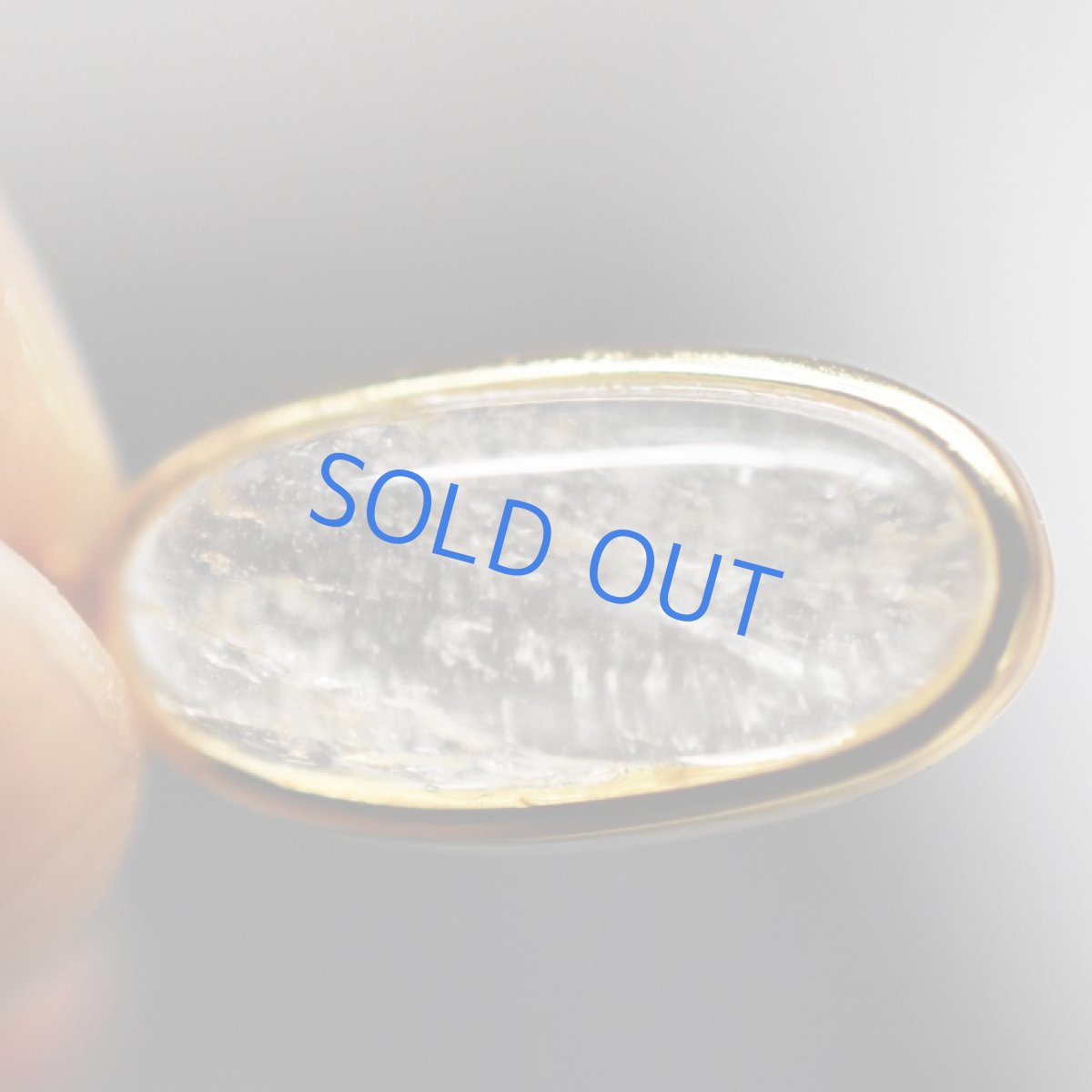 画像2:  【1点もの・オーバル細長B】希少! リビアンデザートグラス ペンダントネックレス 14KGFネックレス50cm (2)