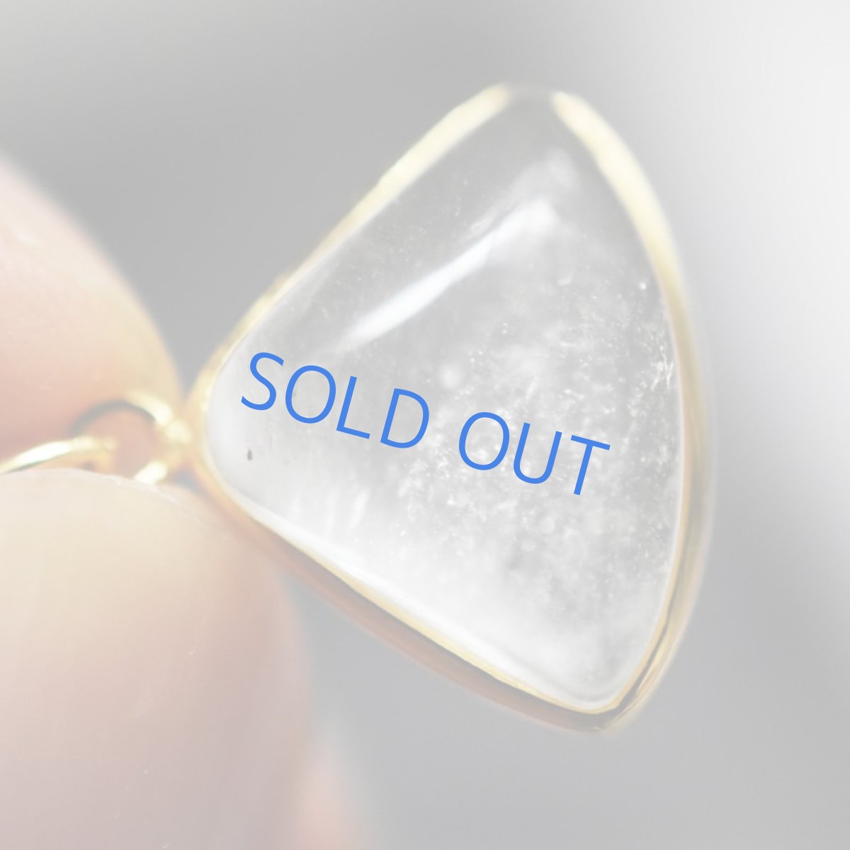 画像2:  【1点もの・サンカクC】希少! リビアンデザートグラス ペンダントネックレス 14KGFネックレス50cm (2)