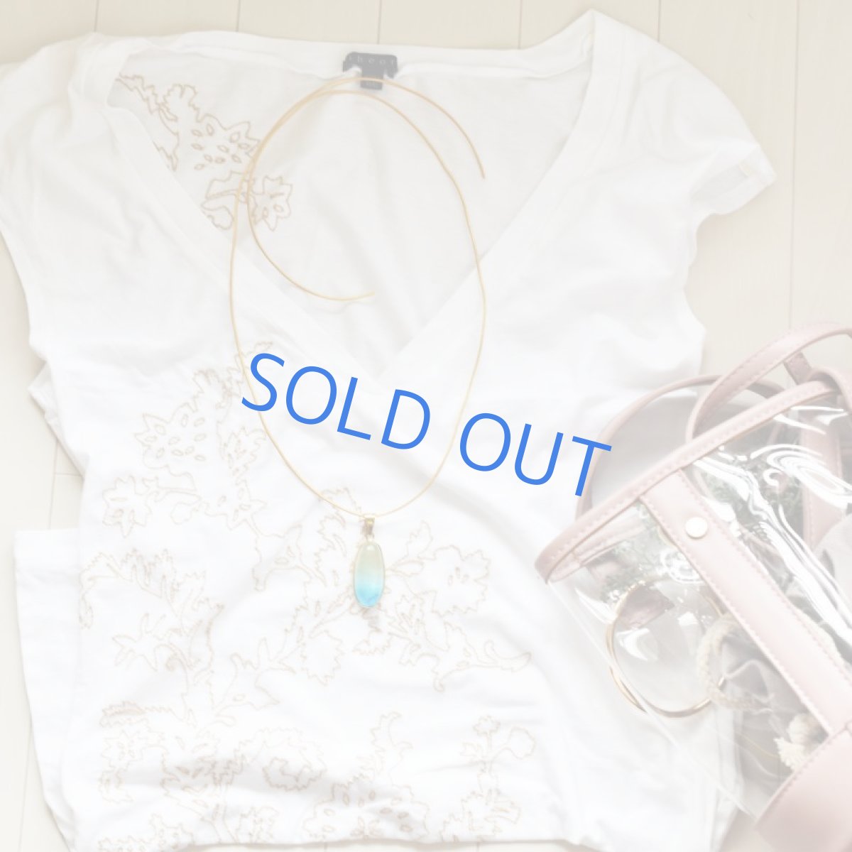 画像6: 半額SALE【限定１・E】超希少石！　海を閉じ込めた　バイカラー　イエロー×ブルーカラーアンバー　ゴールドカラー牛革コード　ロングネックレス　約85cm (6)