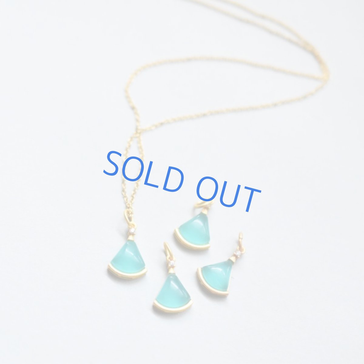 画像5:  【残り2】ネオンブルーアマゾナイト 扇形 ジルコニア付 14KGF40cmネックレス (5)